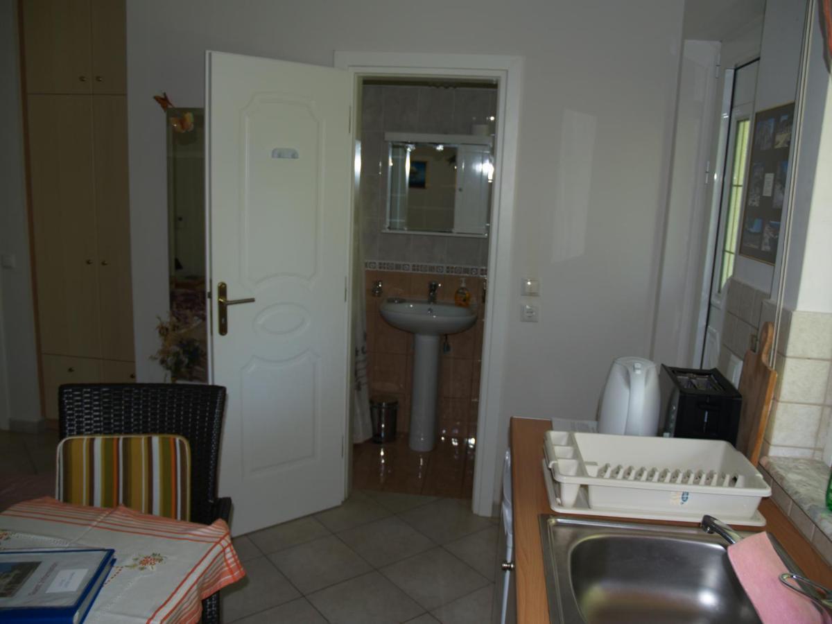 Villa Verde Apart-Hotel Nea Makri Exterior photo