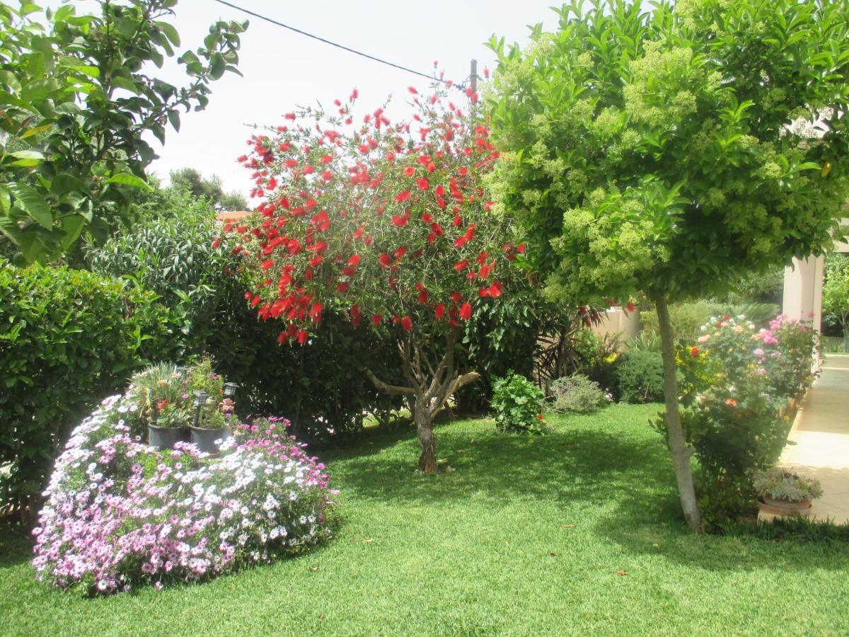 Villa Verde Apart-Hotel Nea Makri Exterior photo